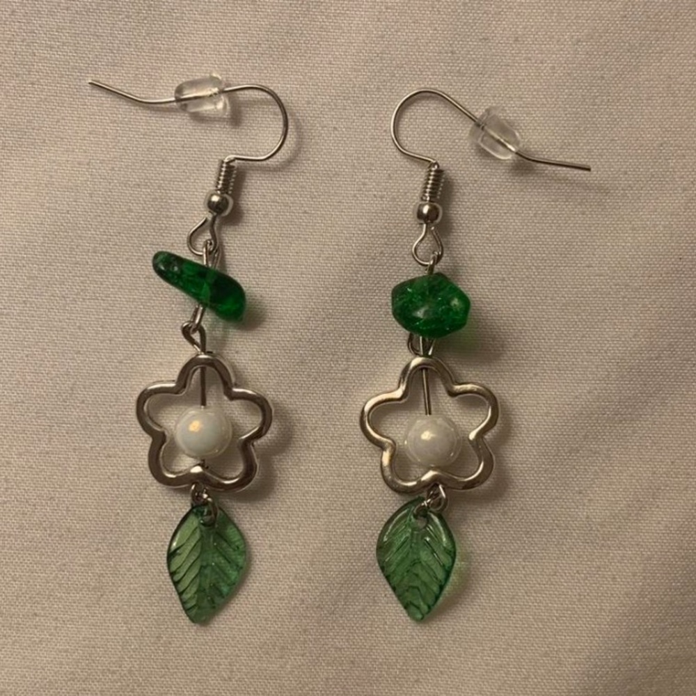 Elegant Green Floral Earrings